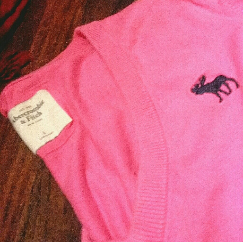 Bright pink soft Abercrombie sweater